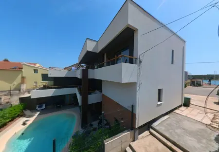 Basic Mansion + (Mandalina-Šibenik) Отели в г. Лозовац