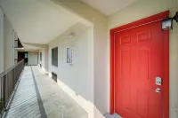 Steps to Eats & Shops! Stylish Gatlinburg Condo