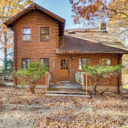 On-site Trails, Pond! Rustic Harpers Ferry Cabin