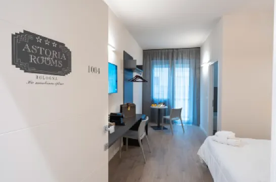 Astoria Comfort Rooms Hoteles cerca de Piazza Maggiore