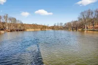 Hidden Lakefront Gem on a Gated Countryside Escape Hotels in Central Valley