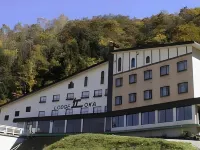 Naeba Lodge OKA Hotel berhampiran Resort Ski Naeba