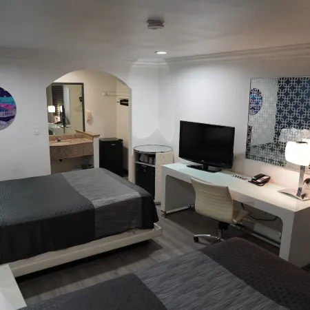 Flamingo Inn