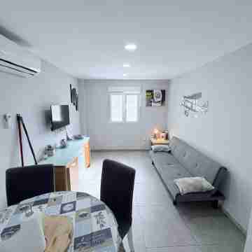 Charming 2 Bedroom Apartment in Elx, Spain Others