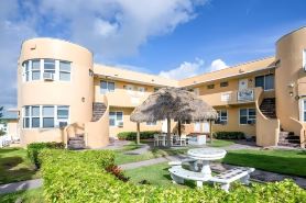 โรงแรมฮอลลีวูดบีช