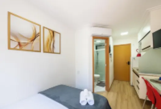 Condo. w/ Pool and Gym 70 m from the Beach - SMA Hotels in 