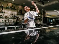 Pullman Palm Cove Sea Temple Resort and Spa - bar