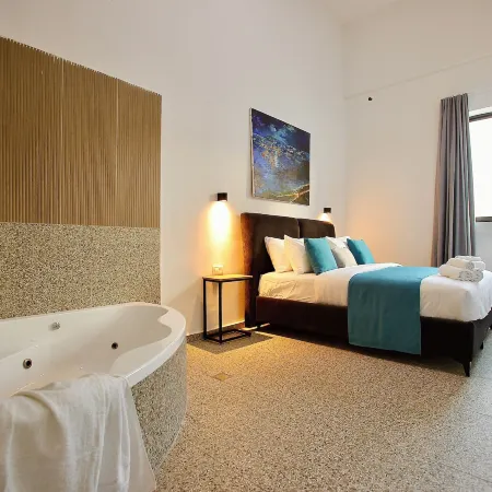 Azura Boutique Hotel