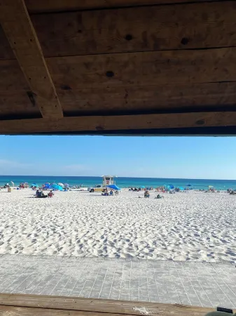 2 BR/ 2BA Condo1 King /2 Full beds Sleeps 6 close to OWA & Foley Tourism Complex