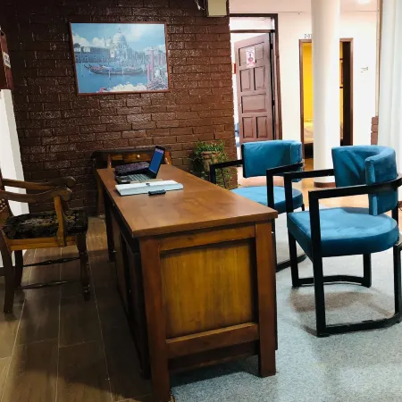 Urban Colonial