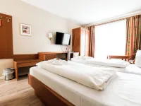Hotel Blutenburg Hotels near Pasing - Obermenzing