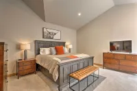 Riverfront Silverthorne Condo Near Skiing! - Træningscentre