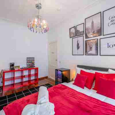 Euro Edens Cosy Historic Home in Brussels Jacuzzi, Garden, Central Location Rooms