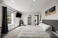 Top-Notch Columbus Retreat with on Demand Driver فنادق في 