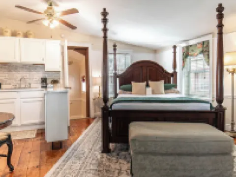 Miss Murphy's High Street Inn Hotels in West Galena Township