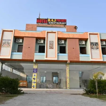 Hotel Raj Palace & Restaurant