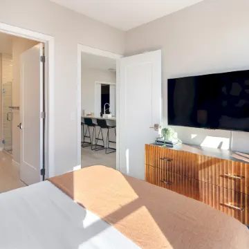 Luxury 2BR Apt + Work-From-Home Space
