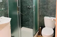Larnaca - Studio - Sleeps 4 - Garden - Parking - 3-Star