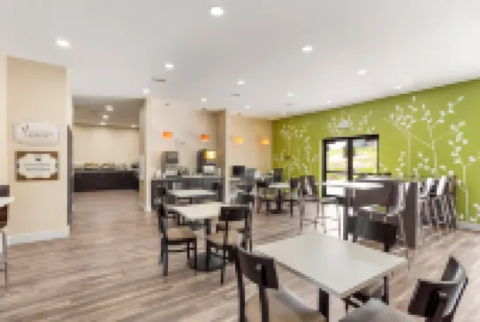 メインステイ スイーツ ローガン オハイオ ホッキング ヒルズ