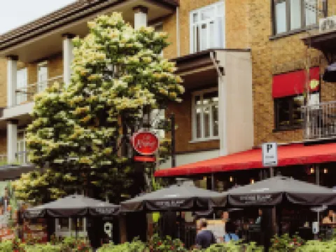 Petit Hôtel - Café Krieghoff Hotels in Quebec City