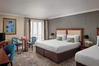 Dooley's Hotel - С баром