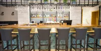 Great Hallingbury Manor - bar