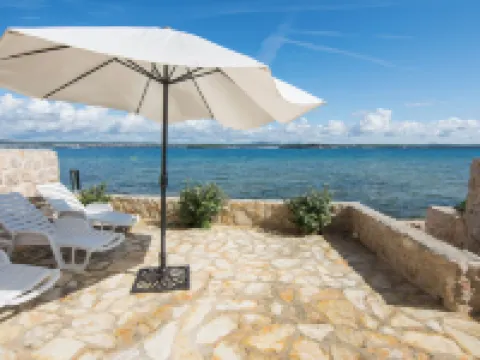 Apartment Blazenka Hotels in Tkon