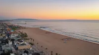 Venice Veranda by Avantstay 1 Block to Venice Beach + Rare Walk Street + Firepit + Outdoor Dining