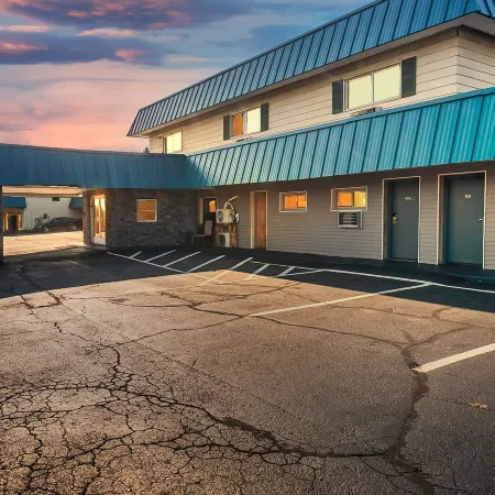 Days Inn by Wyndham Moosic