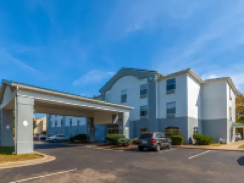 Super 8 by Wyndham la Grange KY Hotels in Oldham County