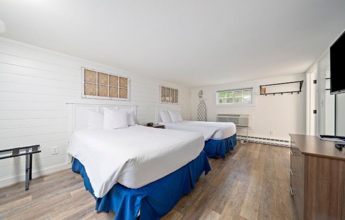 Sandwich Inn and Suites