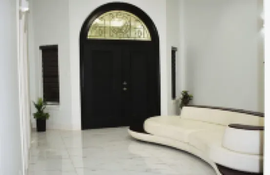 Family Luxury Home With Pool in Mcallen Near by Hospitals and Stores