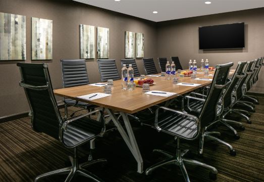 더블트리 힐튼 편의시설