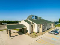 Cobblestone Inn & Suites - Corry - Parkering