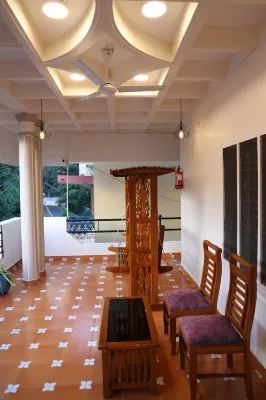 Dwaraka Guest House - parking