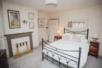 Farthings Hotel and Restaurant - bar