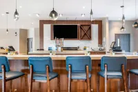 โรงแรมแคมเบรีย บลูมิงตัน มอลล์ ออฟ อเมริกา สนามบินมินนิอาโปลิส - ที่มีบาร์