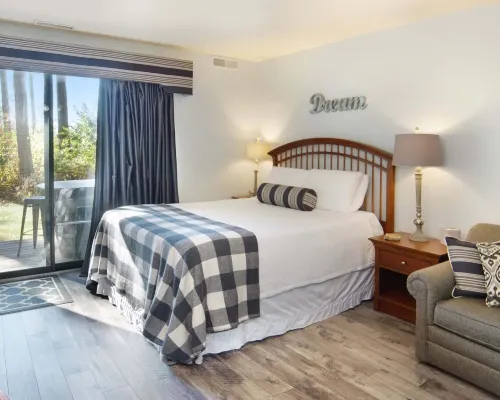 The Shores Lakeside Condo Unit 5680 Hotels in Acme Township