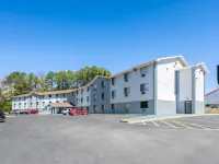 Super 8 by Wyndham Homewood Birmingham Area Hotels in Homewood