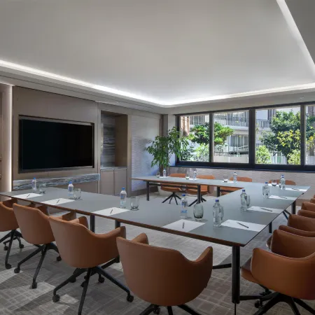 DoubleTree by Hilton Istanbul Macka Отели рядом с достопримечательностью «Стадион «Водафон Парк»»