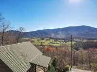 Gorgeous View. Hot Tub. Privacy. Fireplace. Pool & Fishing Access! - خلابة