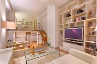 Apartment Louis in the historic Mutual Heights building - ลอดจ์