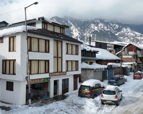 Kashmir House Pahalgam Hotels in Pahalgam