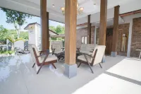 Villa Maurine Prambanan