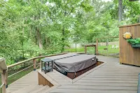 Private Hot Tub & Dock! Lakefront Log Cabin Oasis - Wifi