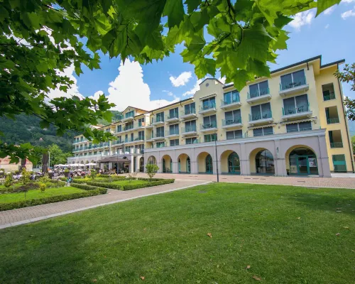Palazzo Apartments - Porto Letizia Hotels in Porlezza