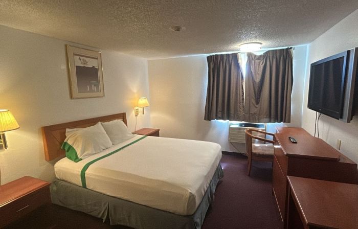 Tacoma Port Inn Fife I-5