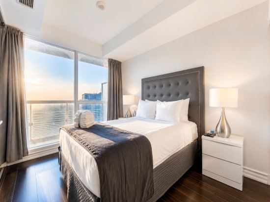 Downtown Toronto Near Sick Kids 2Bedroom Sleeps 6 Balcony, 3 Tvs, Pet Friendly