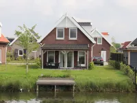 Beautiful Holiday Home with Sauna Near Rotterdam Hotels in Simonshaven