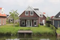 Beautiful Holiday Home with Sauna Near Rotterdam